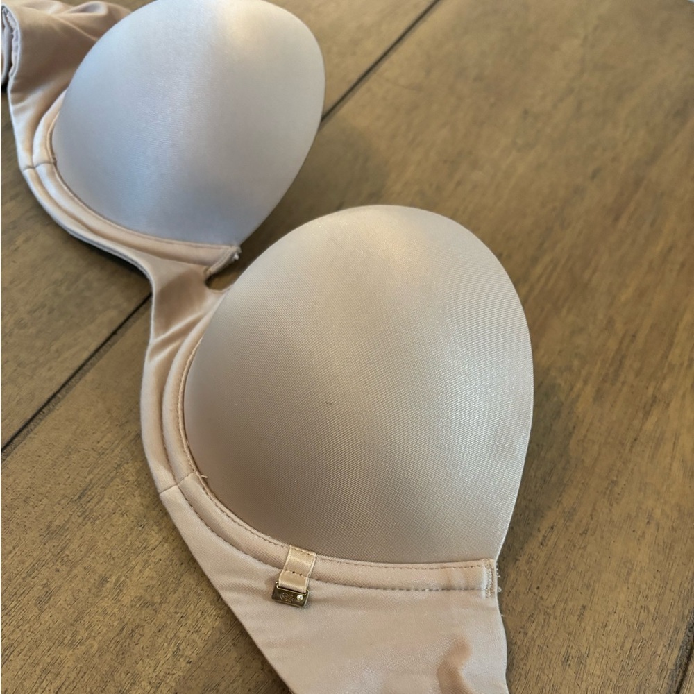 Victoria’s Secret 32A strapless bra